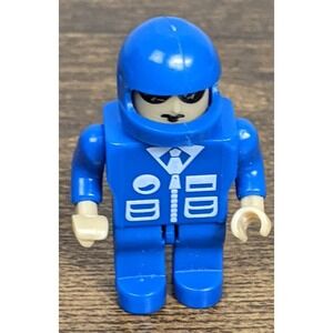 Vintage LEGO Minifigure Blue Racer – Classic Torso‎ Print – Rare 1980s Design